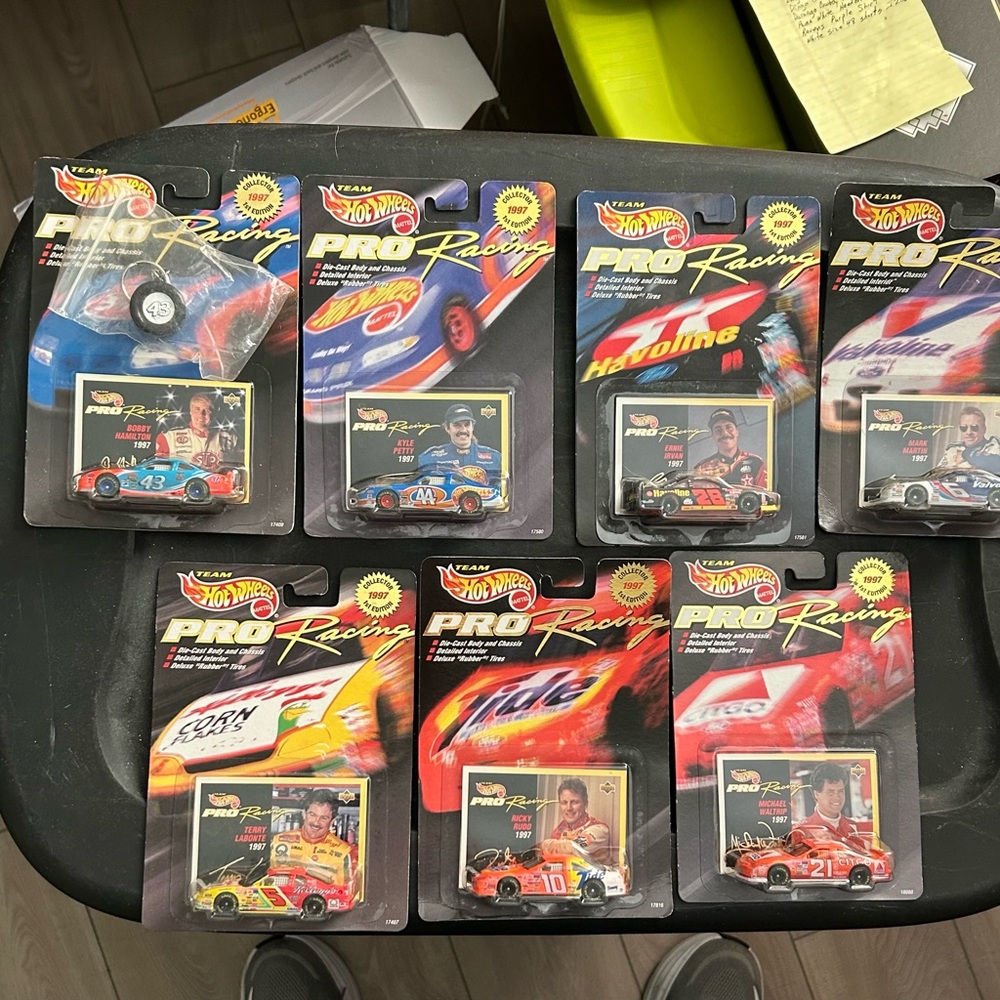 Mattel Hot Wheels Pro Racing 1997 Die-Cast Car
